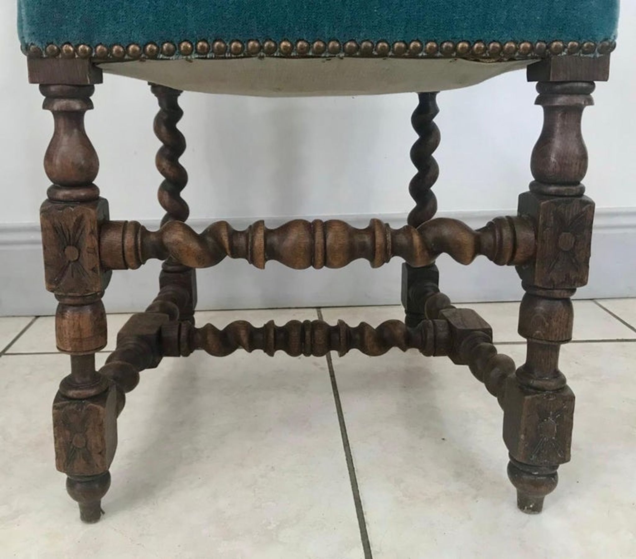Set of 6 blue velvet chairs in Louis XIII 19th century style