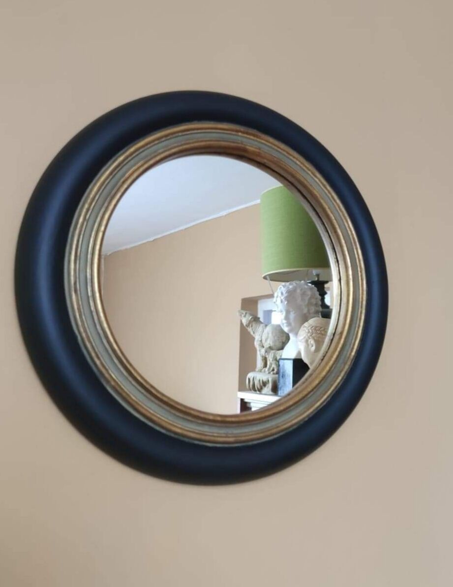 Round wall mirror