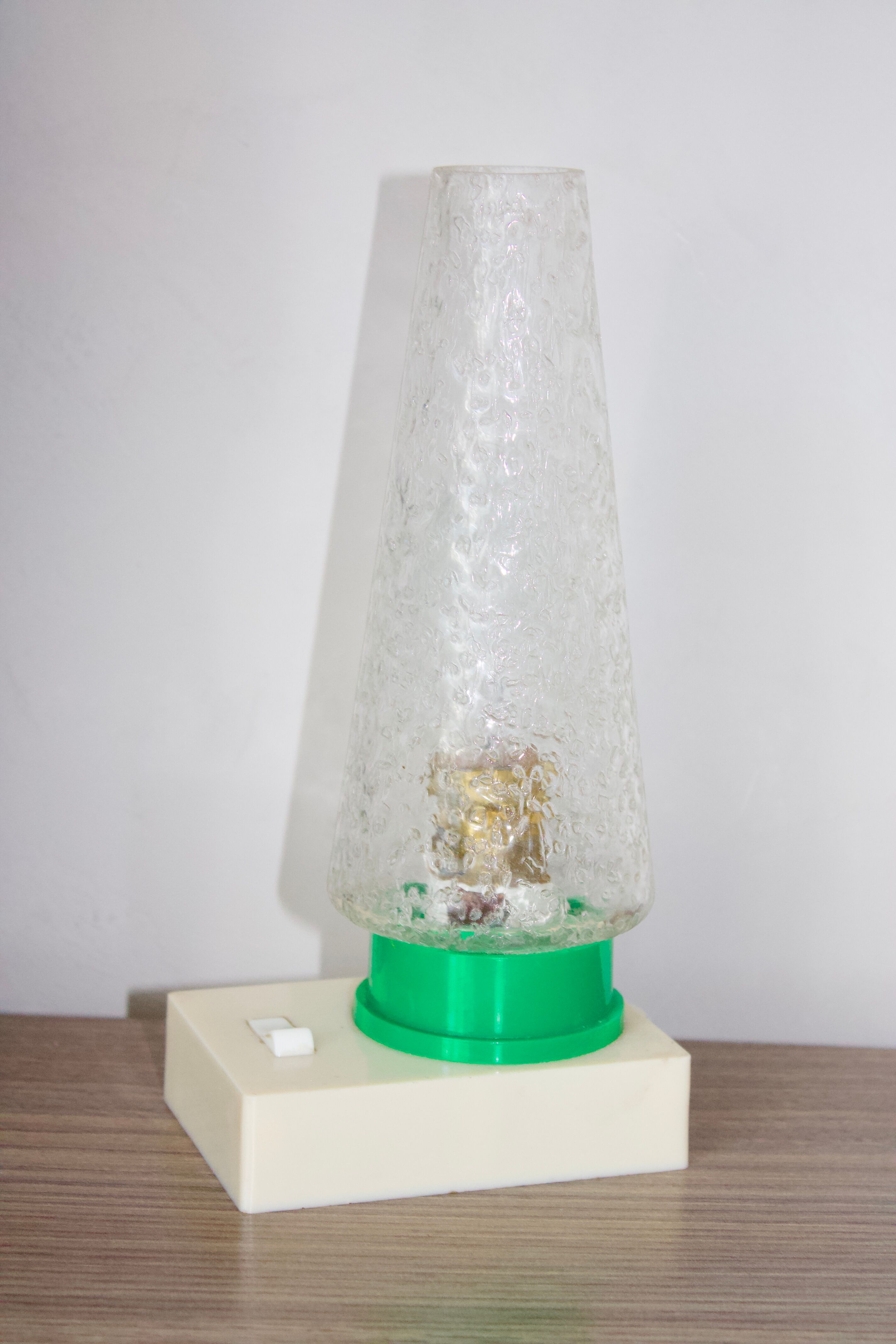 Lampe vintage, lampe veilleuse, space age en verre bullé