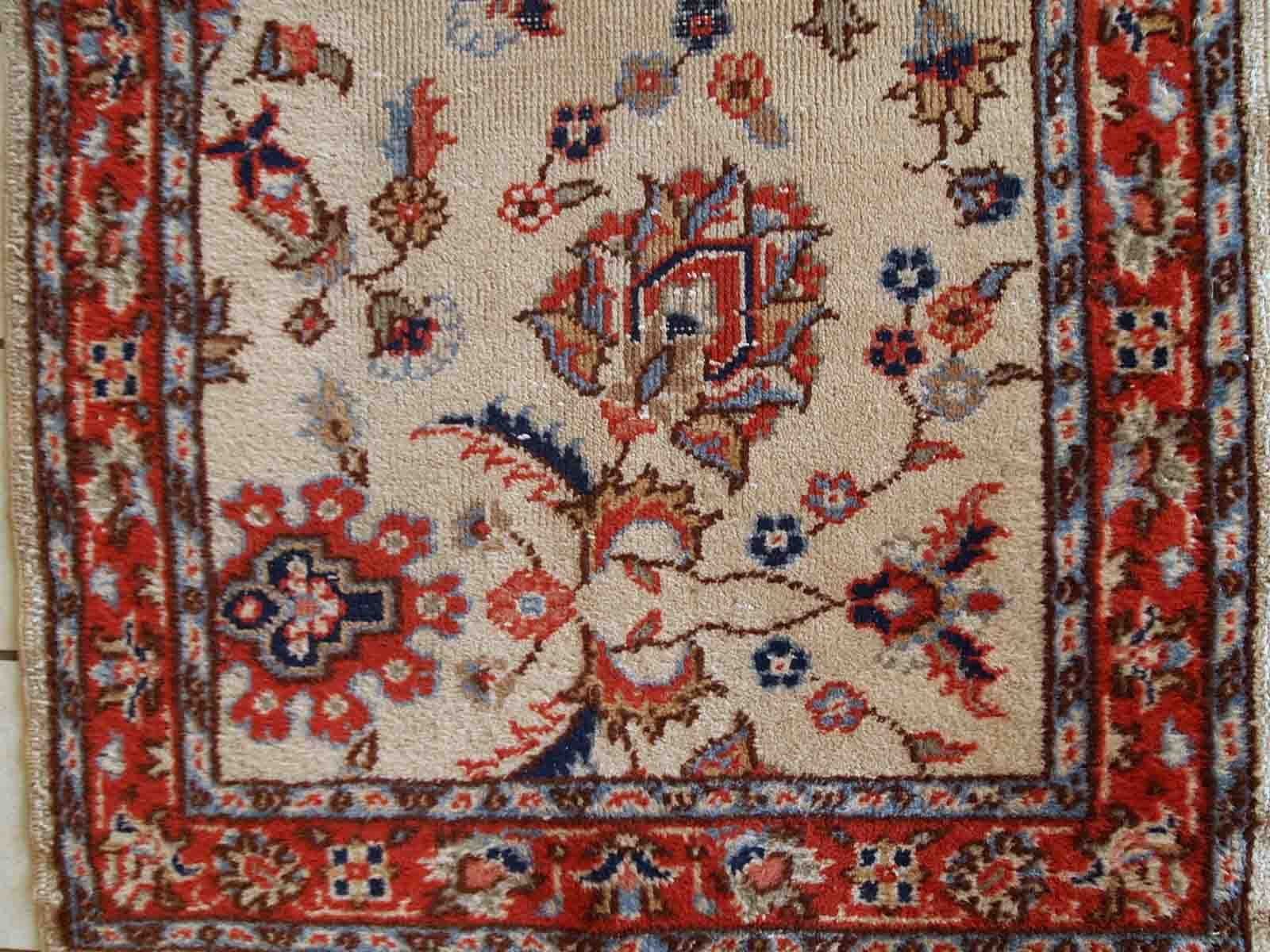 Vintage Pakistani carpet Lahore handmade 77cm x 141cm 1950s, 1C391