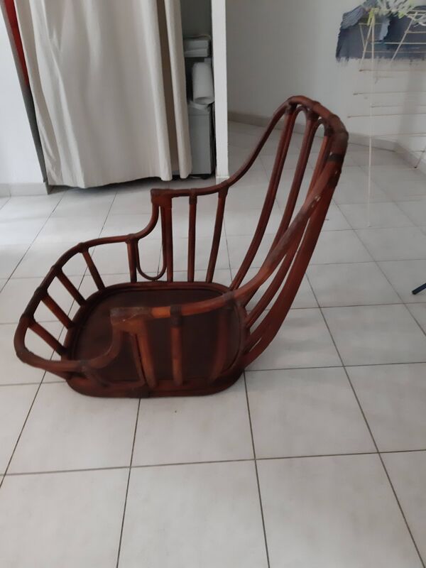 Fauteuil Rotin des Années 60 de Maugrion modéle Basset