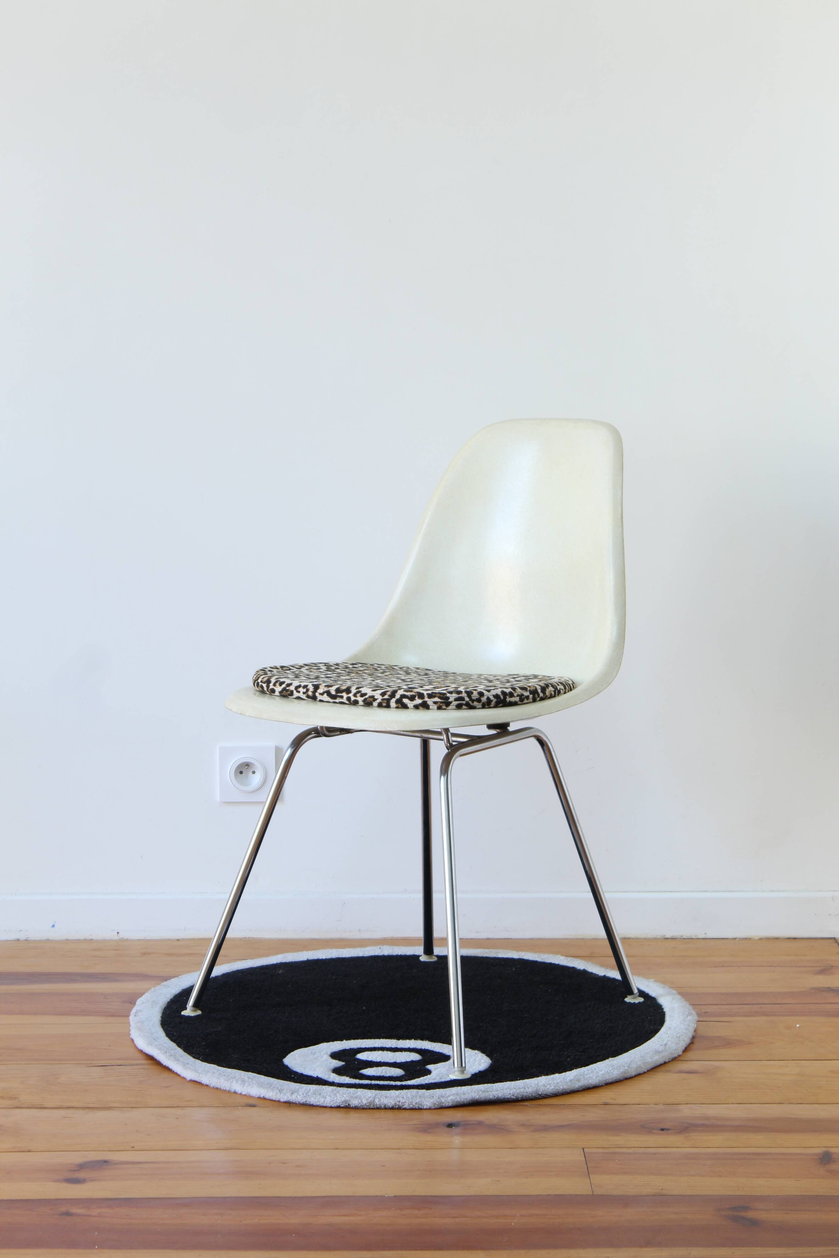 DSX fiberglass chair by Charles & Ray Eames for Herman Miller
