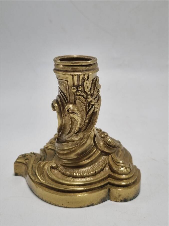 Bronze candle holder