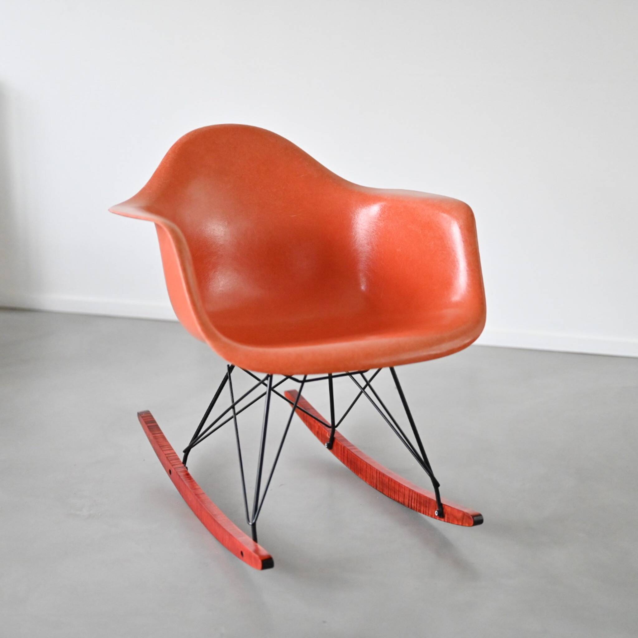 Fauteuil à bascule RAR Charles & Ray Eames - HERMAN MILLER