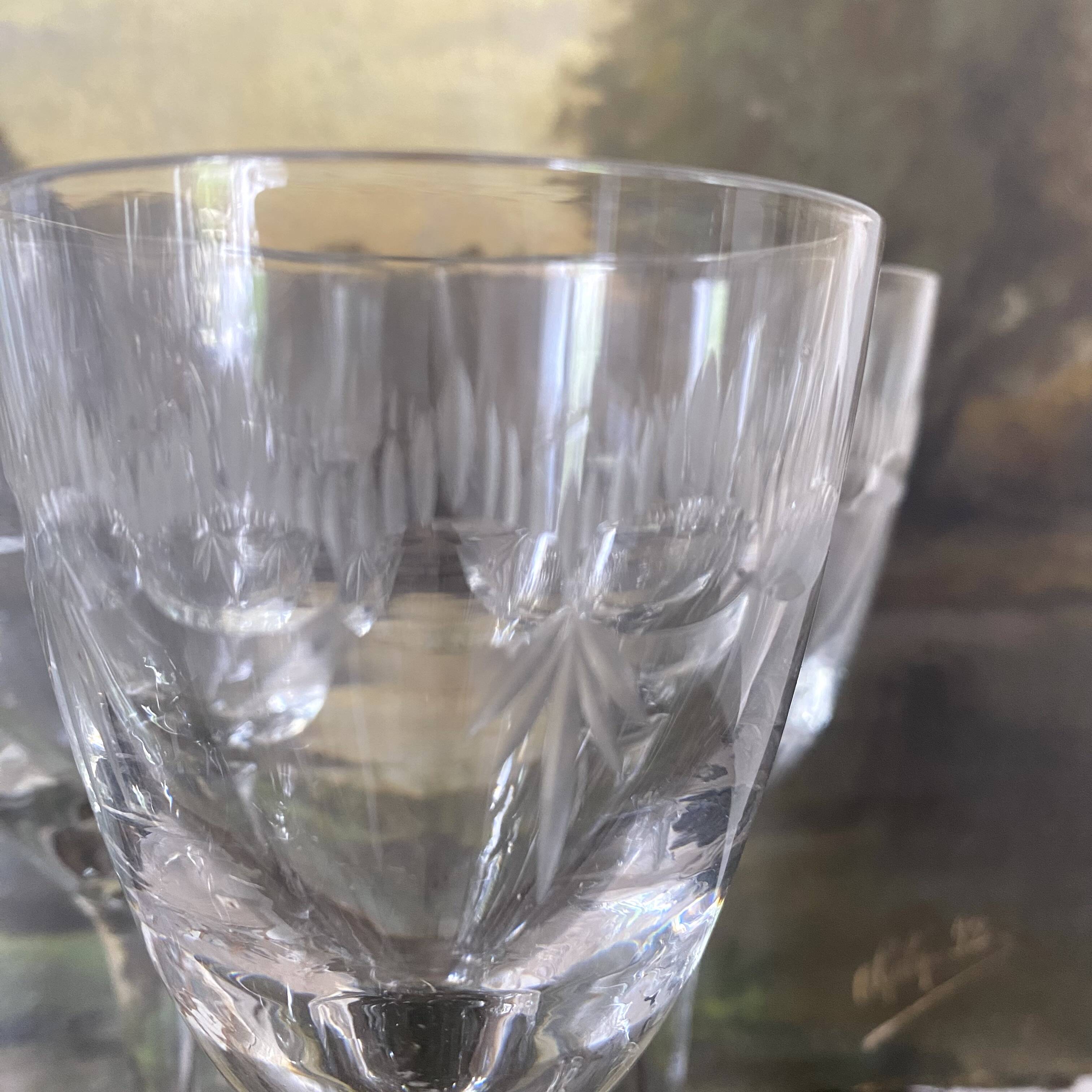 Stemmed glasses, engraved glass wine glasses