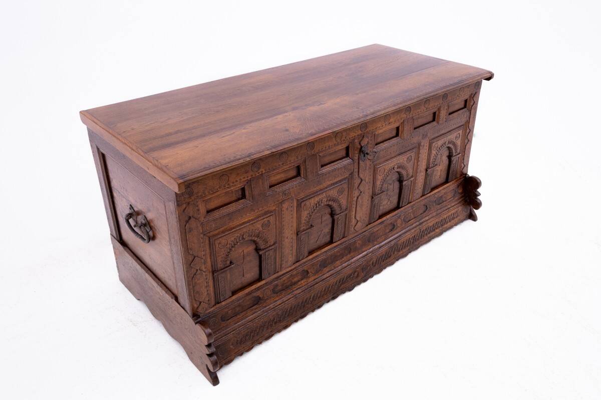 Baroque wooden chest from 1781.