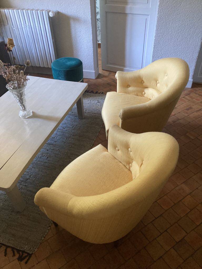Pair of vintage toad armchairs