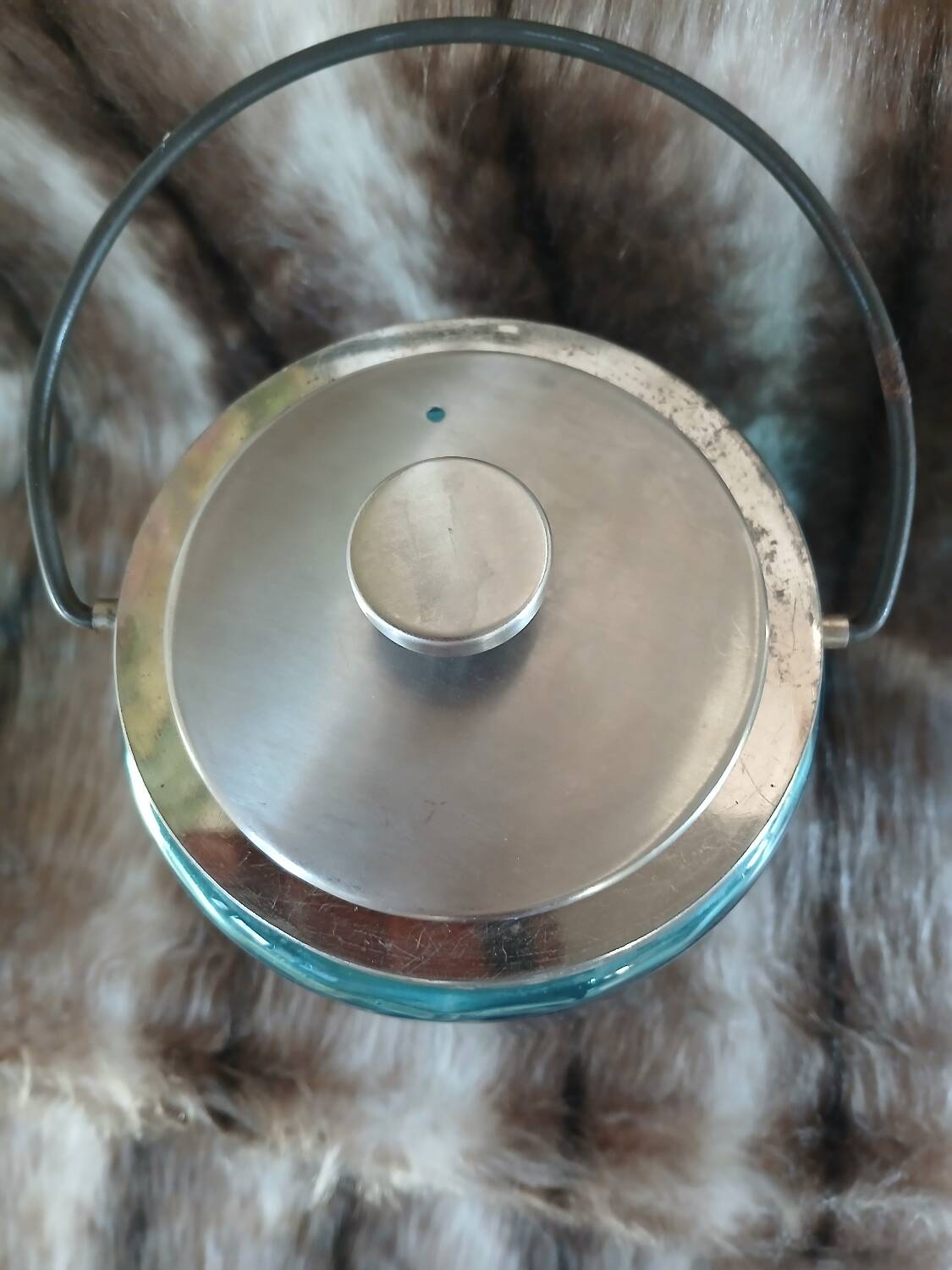 Bonbonnière en verre bleu
