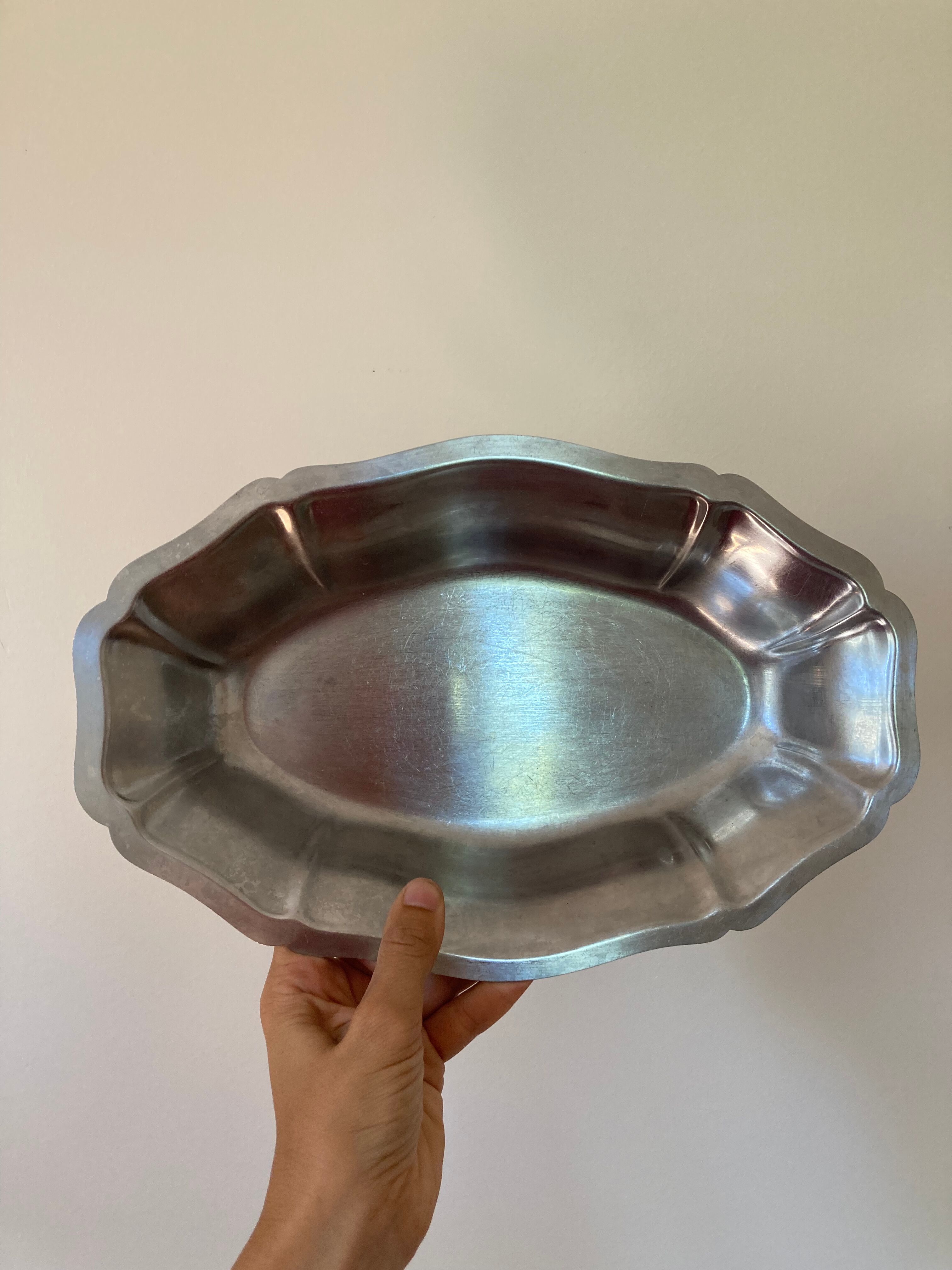 Plat en inox floral 1980
