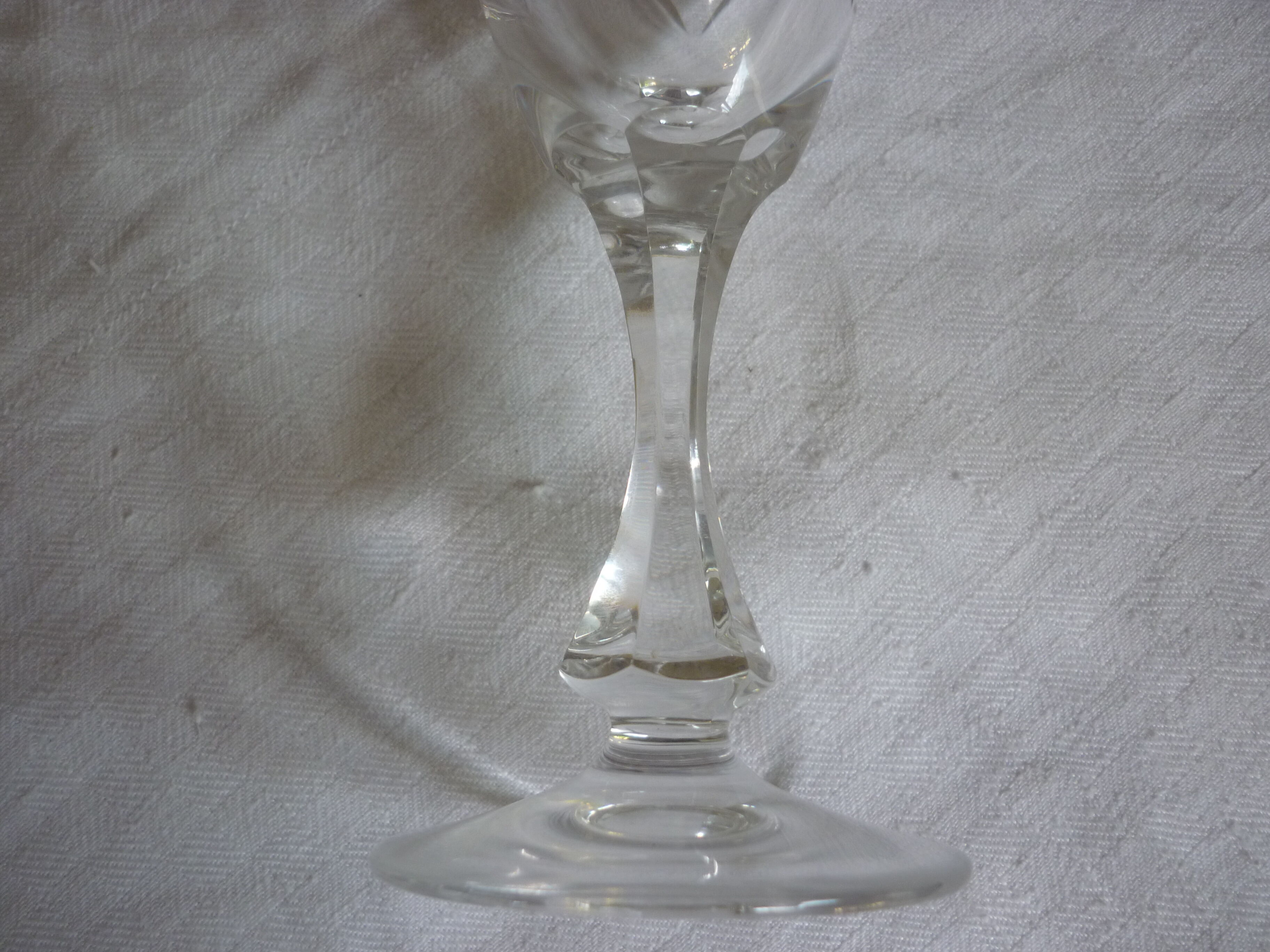5 flutes with cut crystal champagne