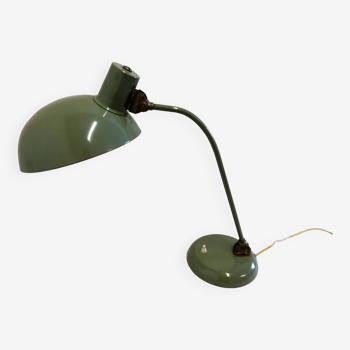 Industrial articulated desk lamp