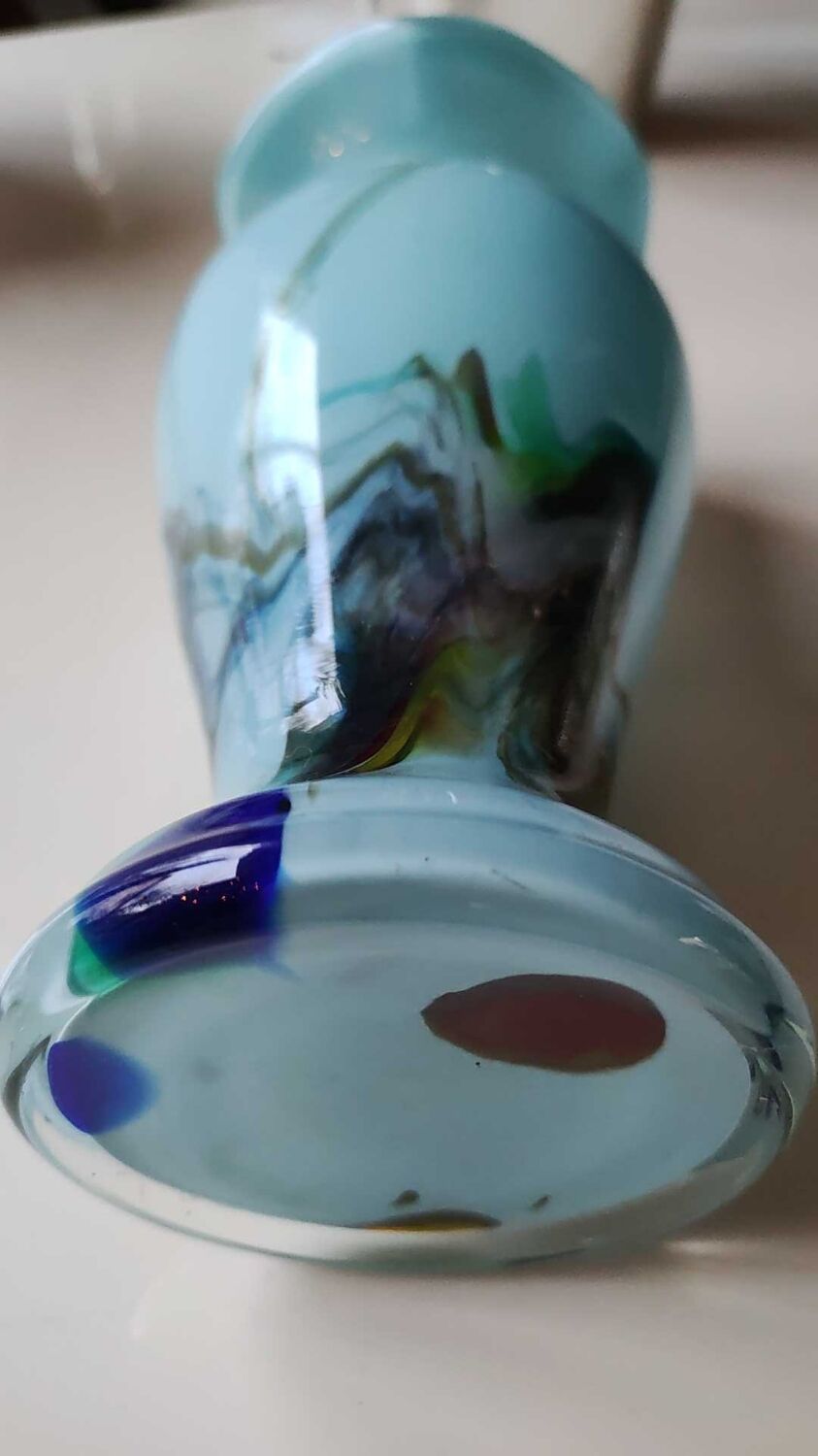 Murano vase in blown Art glass, marbling inclusions, scrolls. High 20 cm