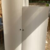 Asymmetrical cabinet