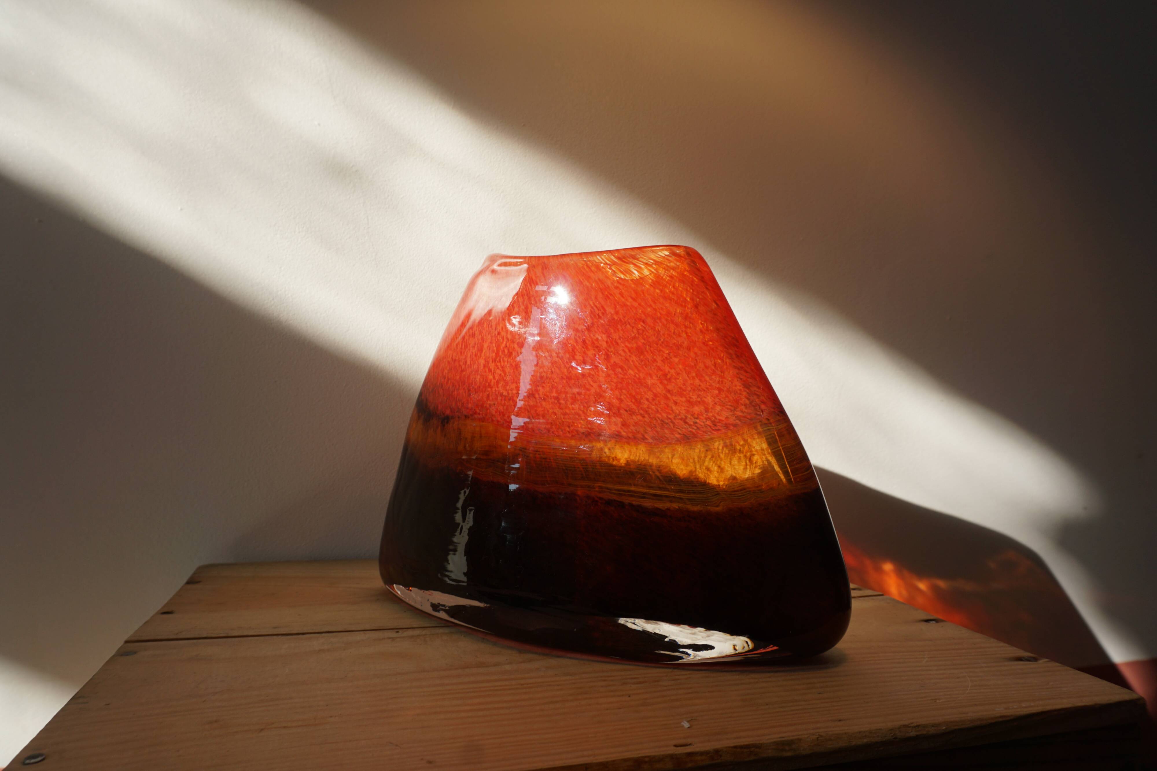 Vase contemporain en verre soufflé