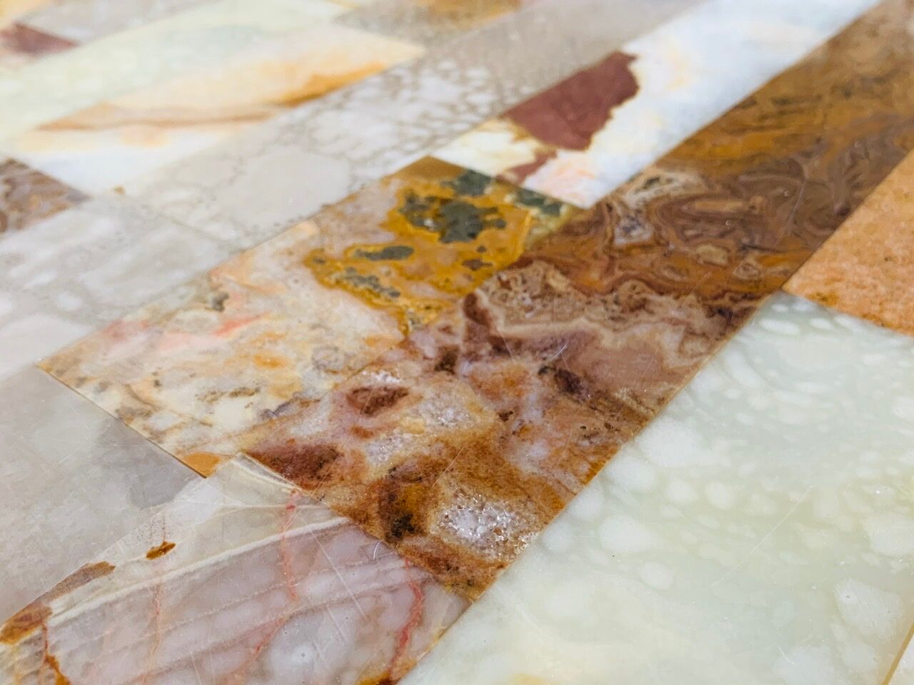 Vintage coffee table in marble and onyx circa 60/70