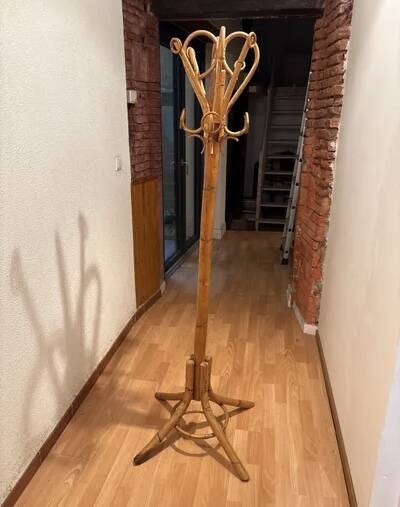Vintage Parrot Coat Rack in Bamboo and Rattan (1960s)