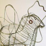 Egg basket made of chrome thread