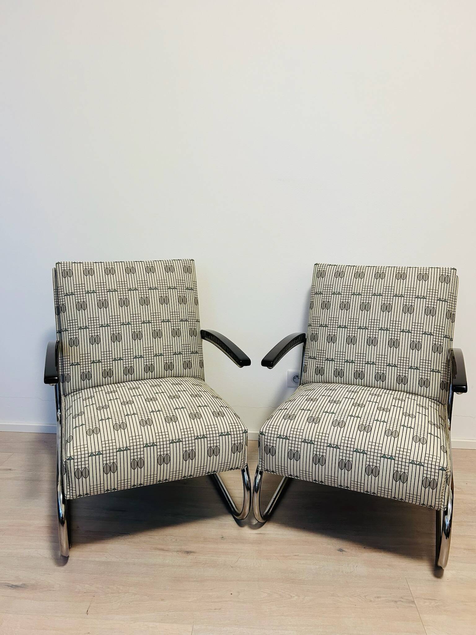 Pair of Mücke-Melder Fn24 bauhaus tubular steel chairs