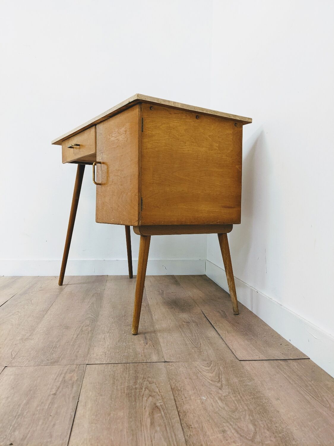 Bureau vintage scandinave en bois et formica