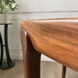 Dining table in rosewood, for 4 to 6 people.