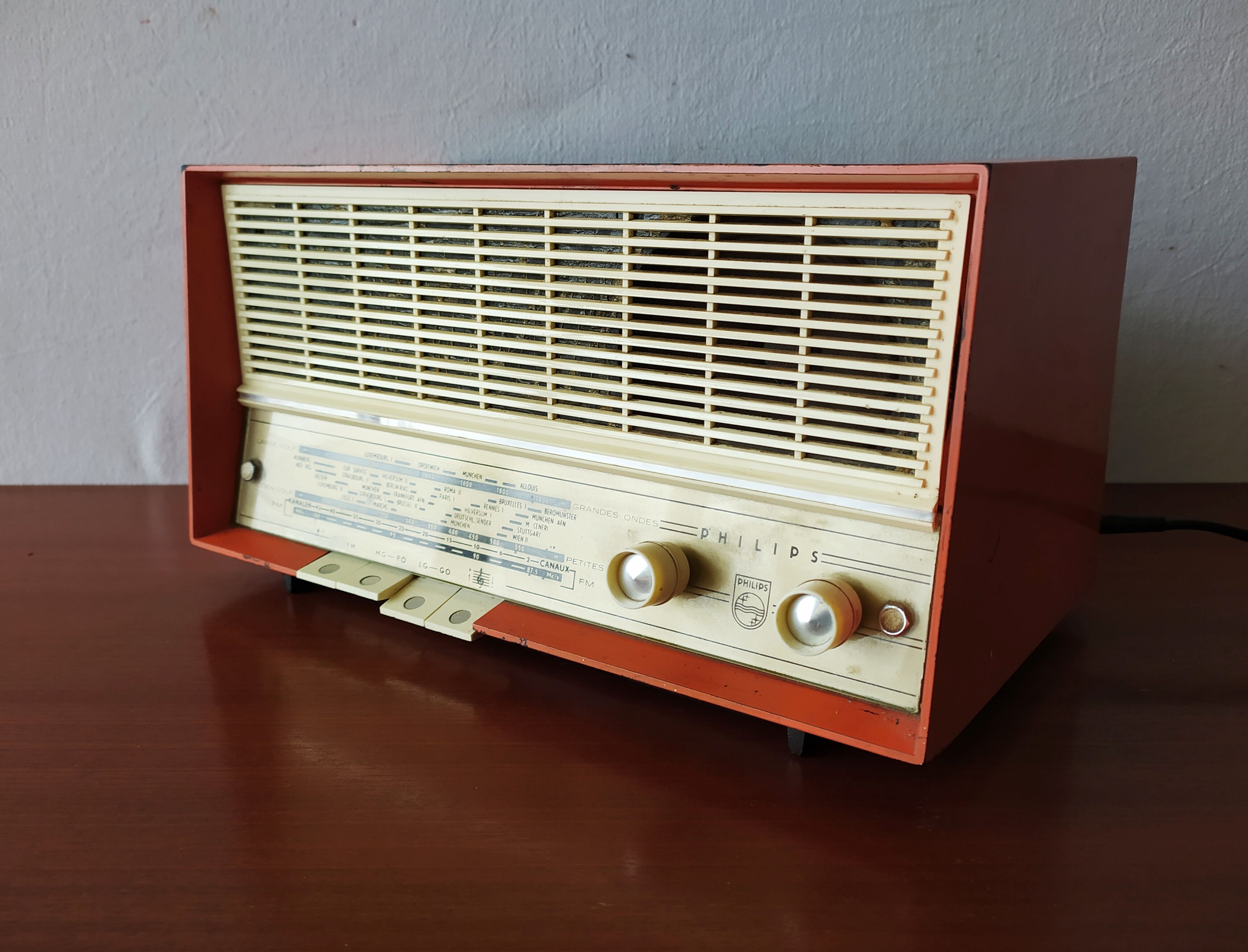Philips vintage radio station
