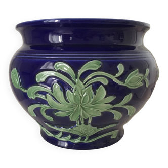 Vintage English flower pot.