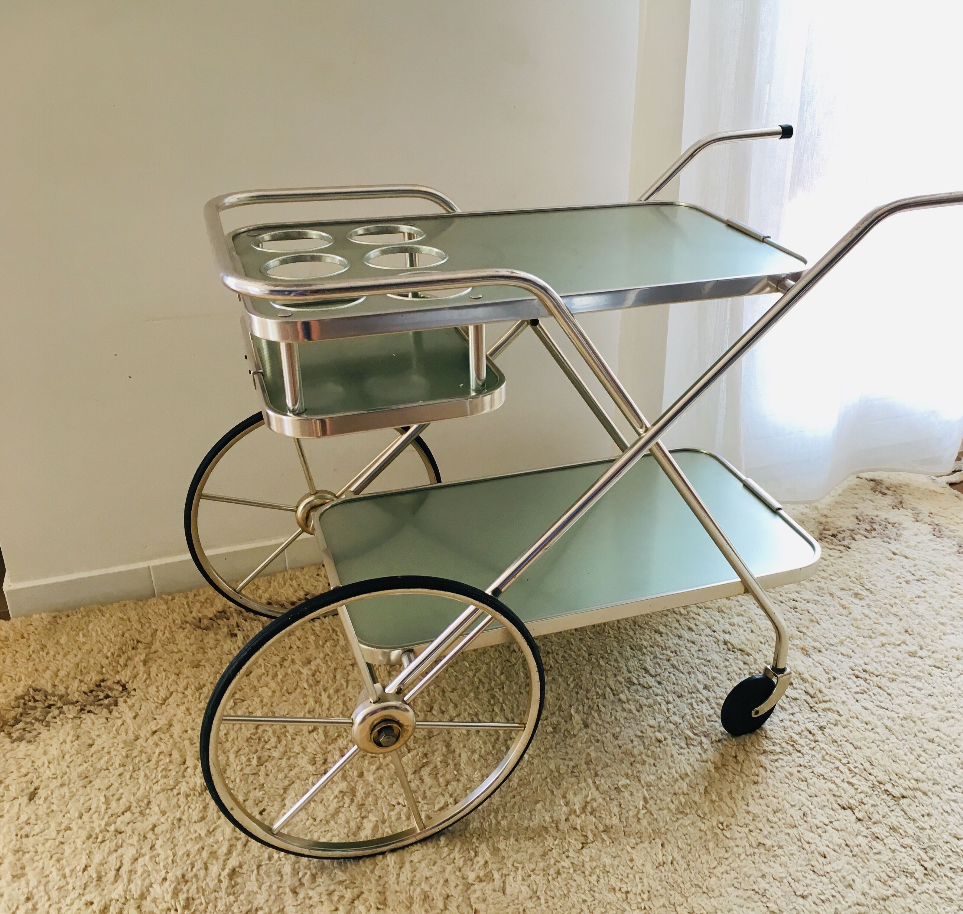 Vintage wheeled dessert