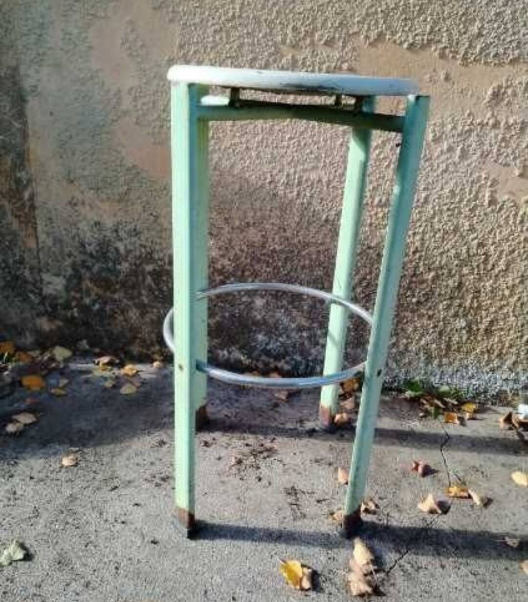 Paire de chaises de bar de couleur verte style usine