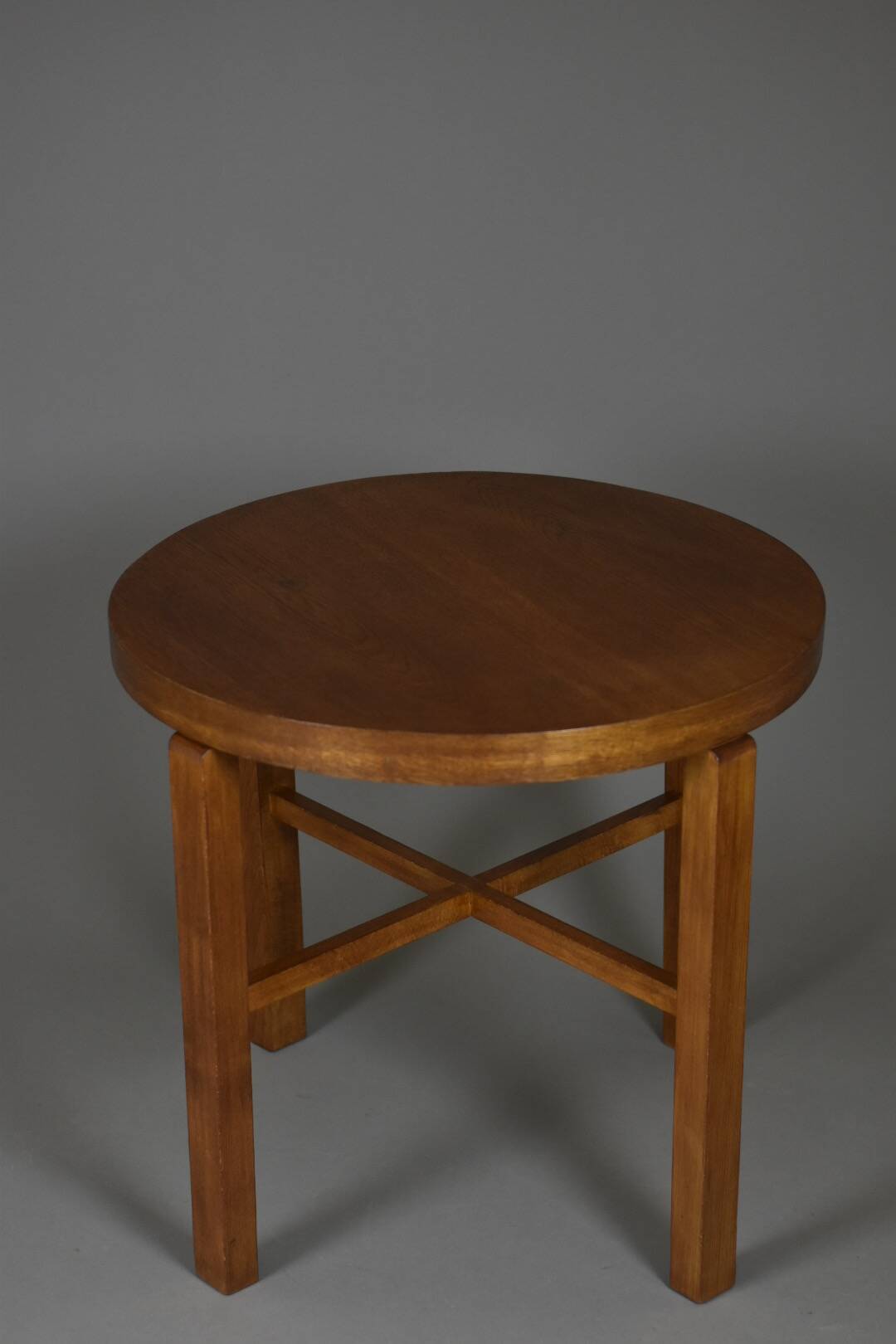 Table d'appoint en placage de chêne, années 1930, rénovée à la main, Art déco polonais