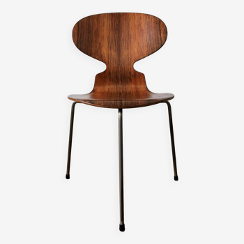 Chaise "Fourmi" de Arne Jacobsen