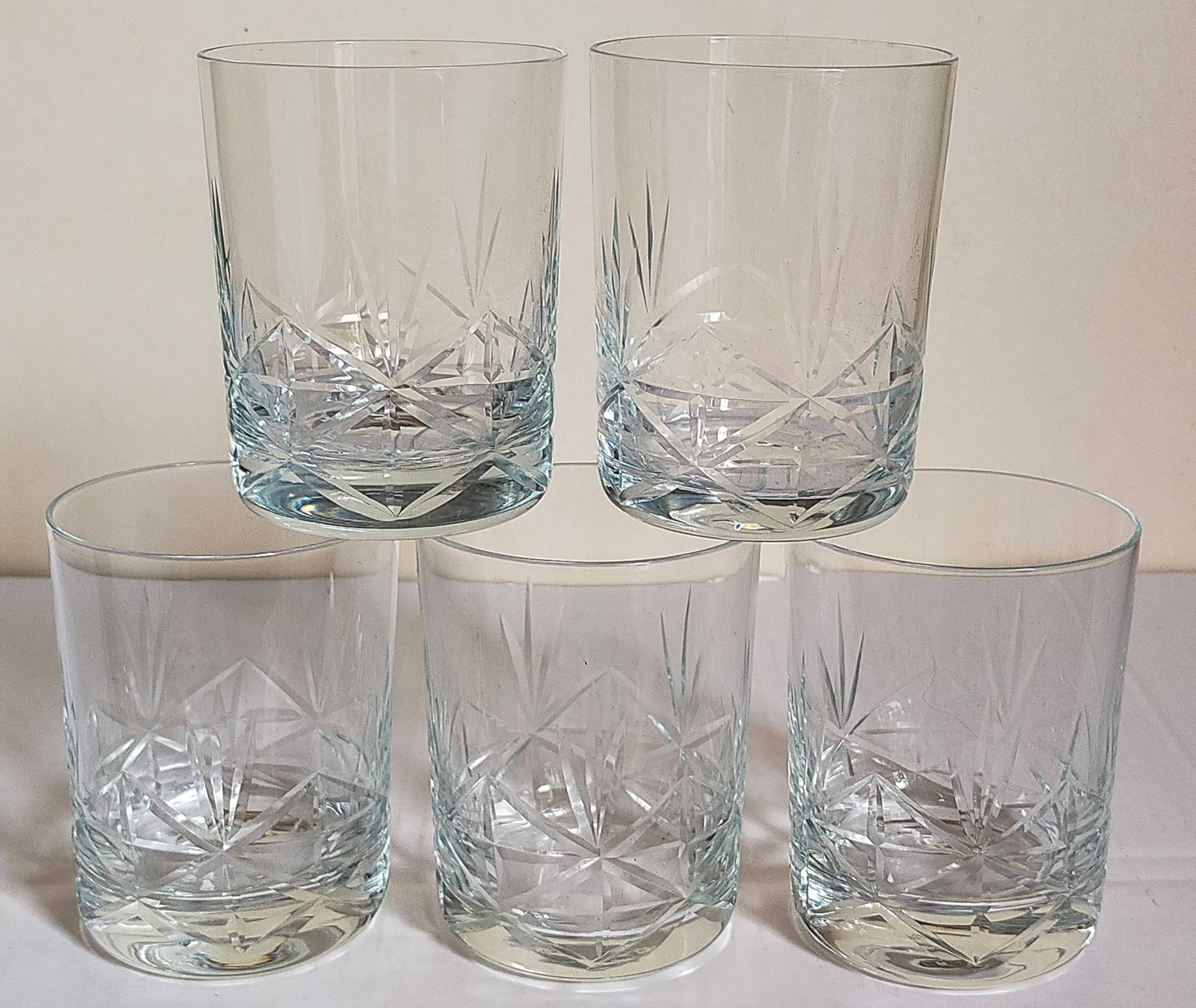 Five timpani glasses with vintage crystal stars