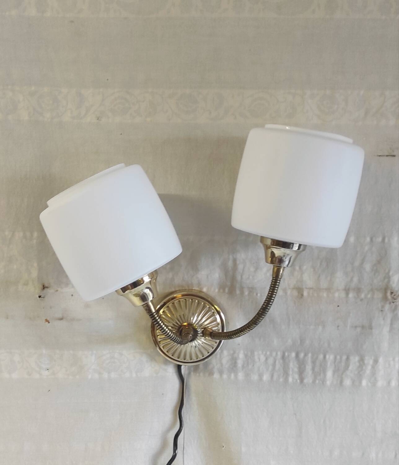 Double articulated wall light with opaline globe - 1950s/60s