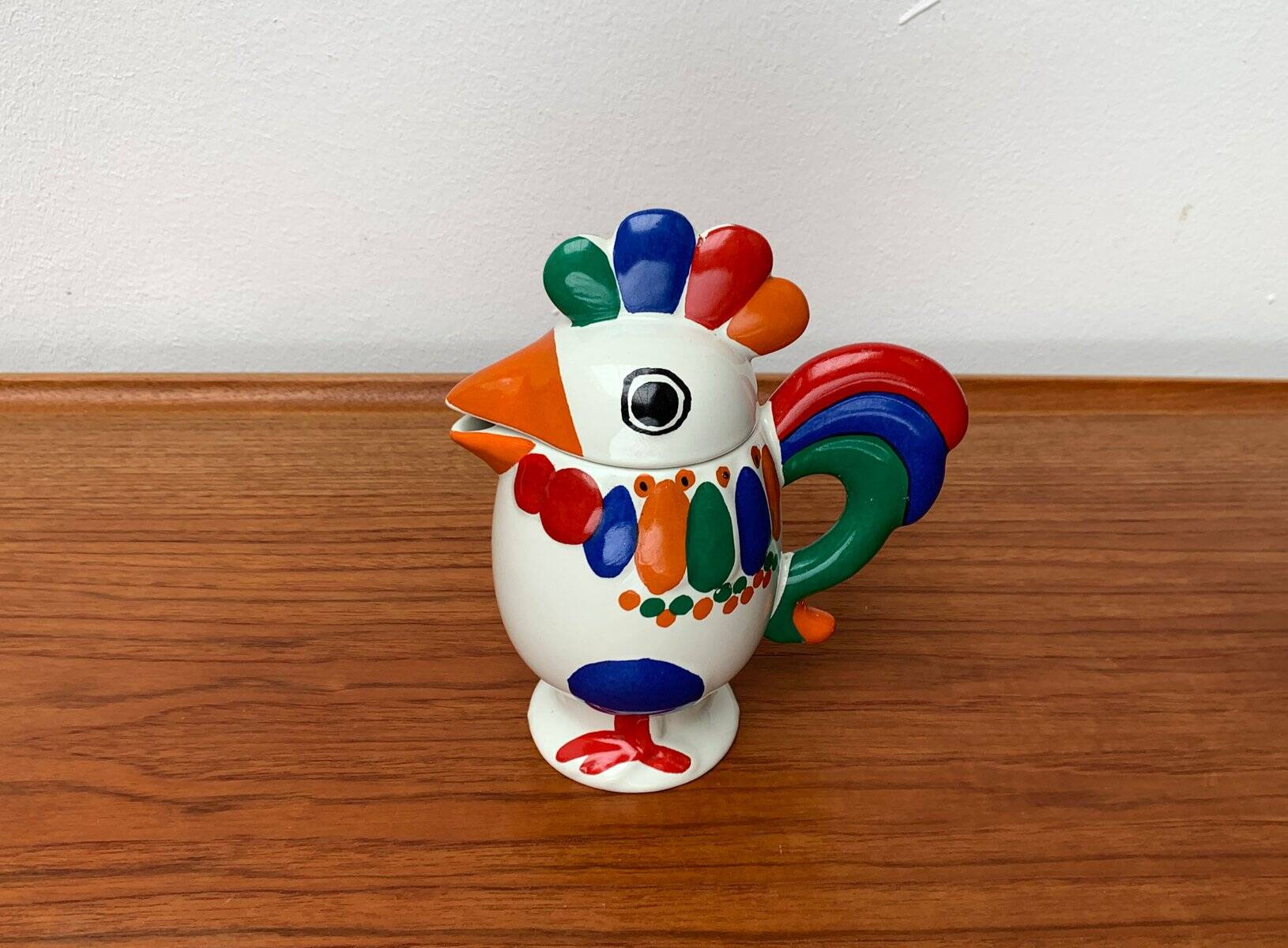 Vintage ceramic teapot or coffee pot chicken, 1970s.