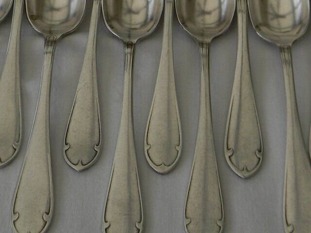12 silver-plated metal teaspoons by ercuis.