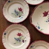 12 assiettes à dessert et leur plat de service décor de fleurs des champs