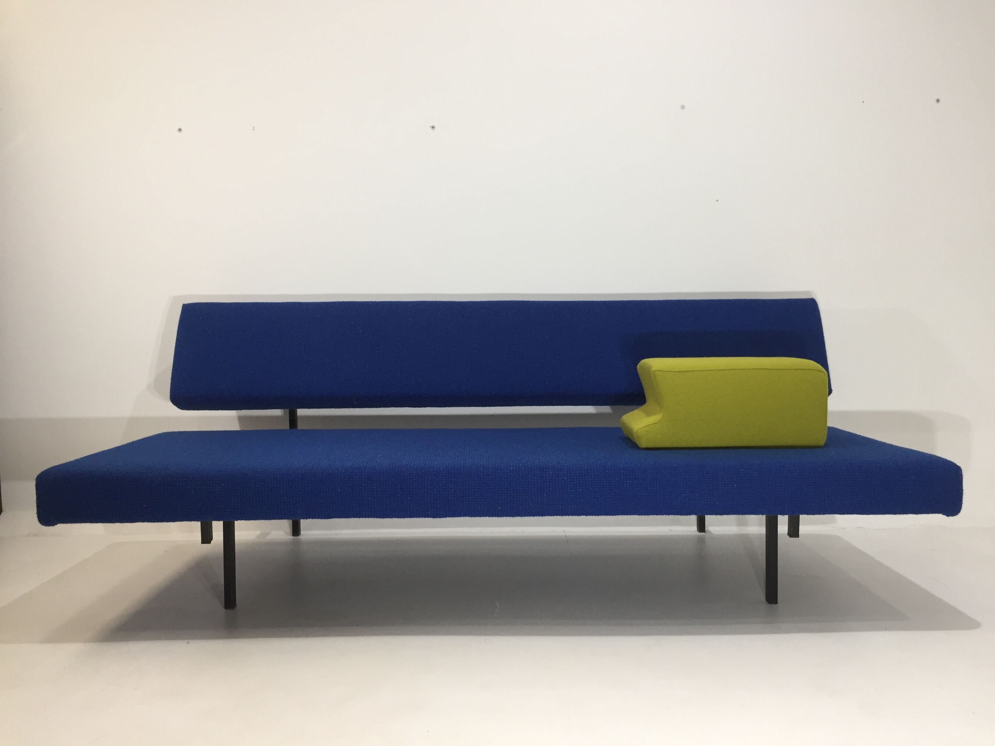 Martin Visser's resting bed sofa, Spectrum 1960 edition