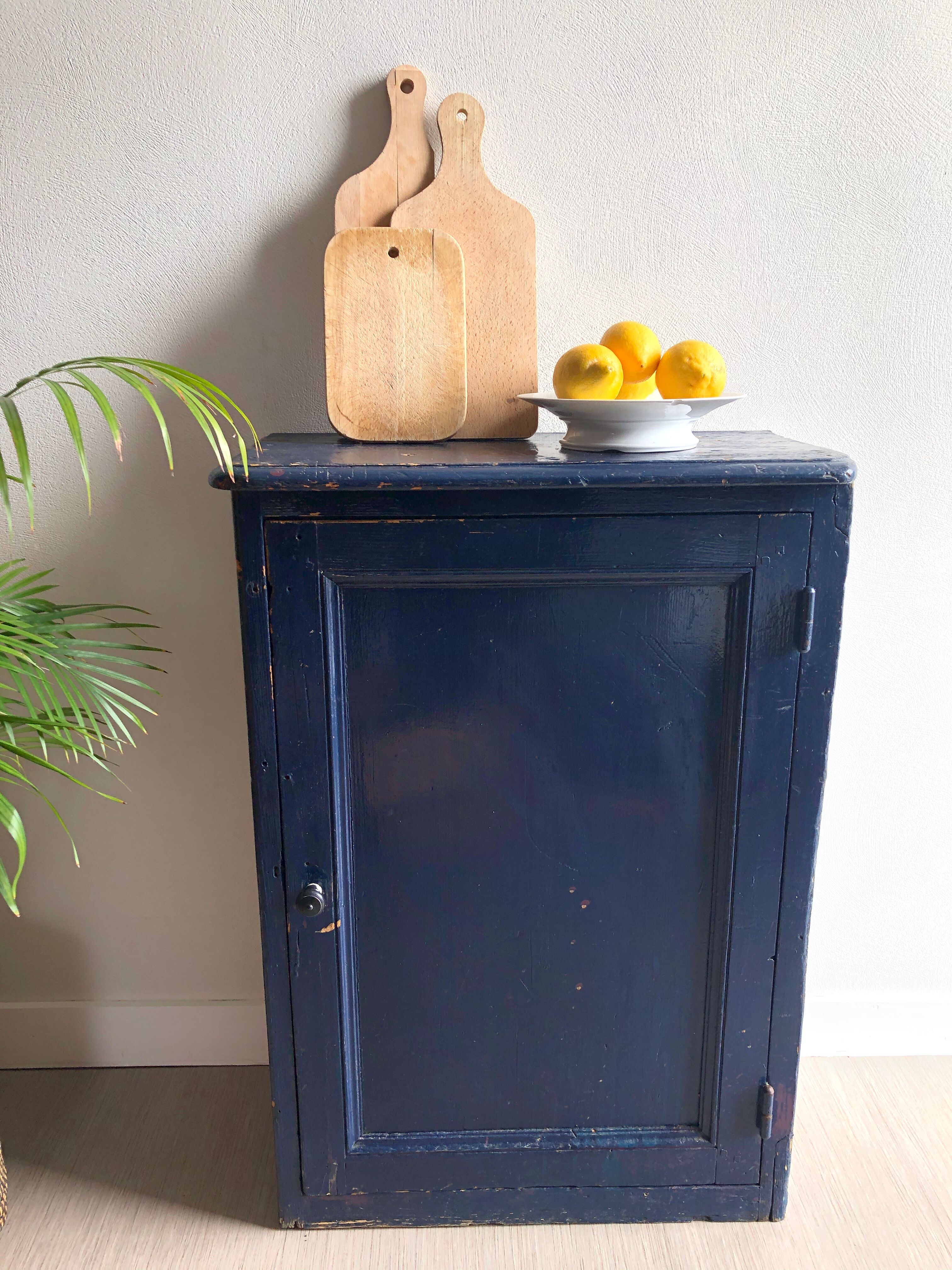 Patinated confectionery buffet