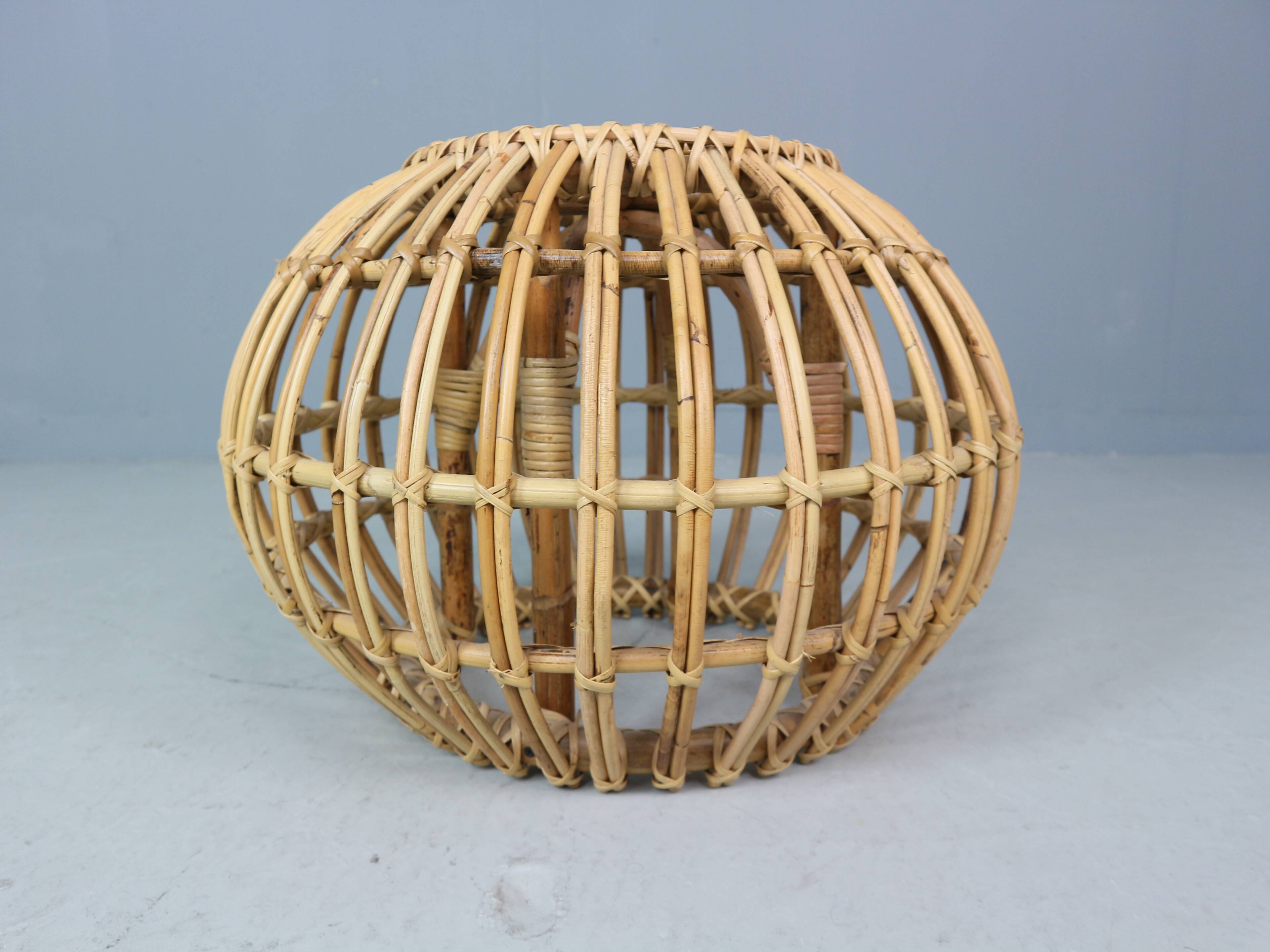 Pouf, jardinière, tabouret ou table d'appoint en rotin vintage des années 1960 par Dirk van Sliedrecht