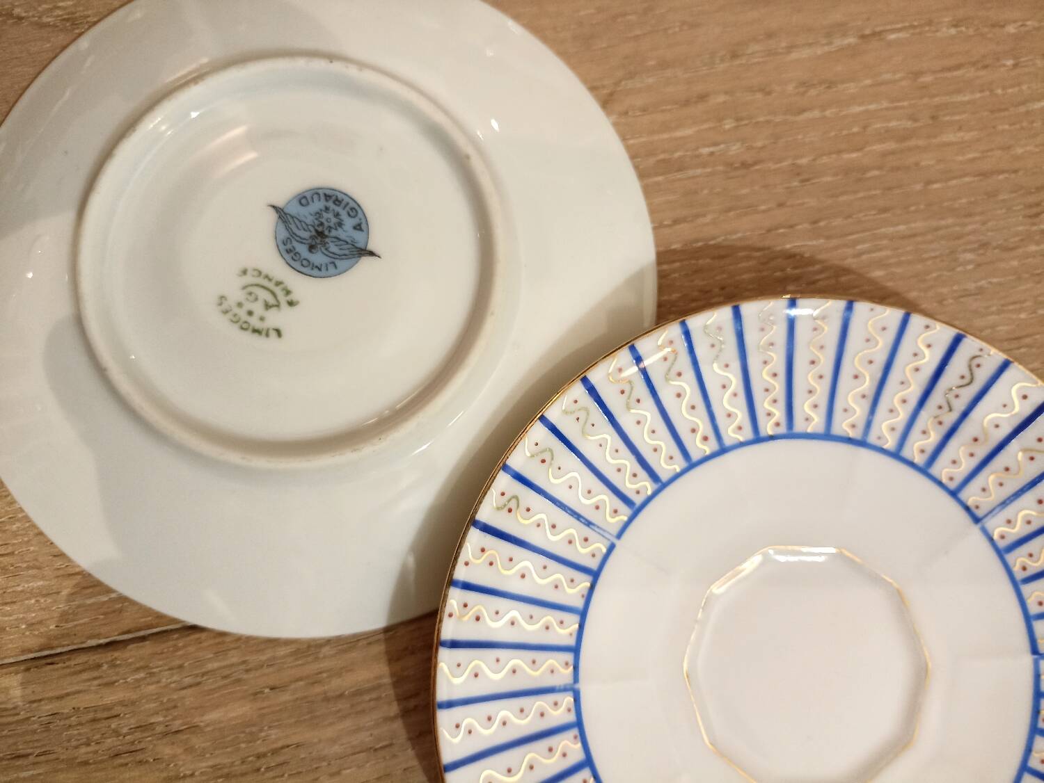 Small blue plates