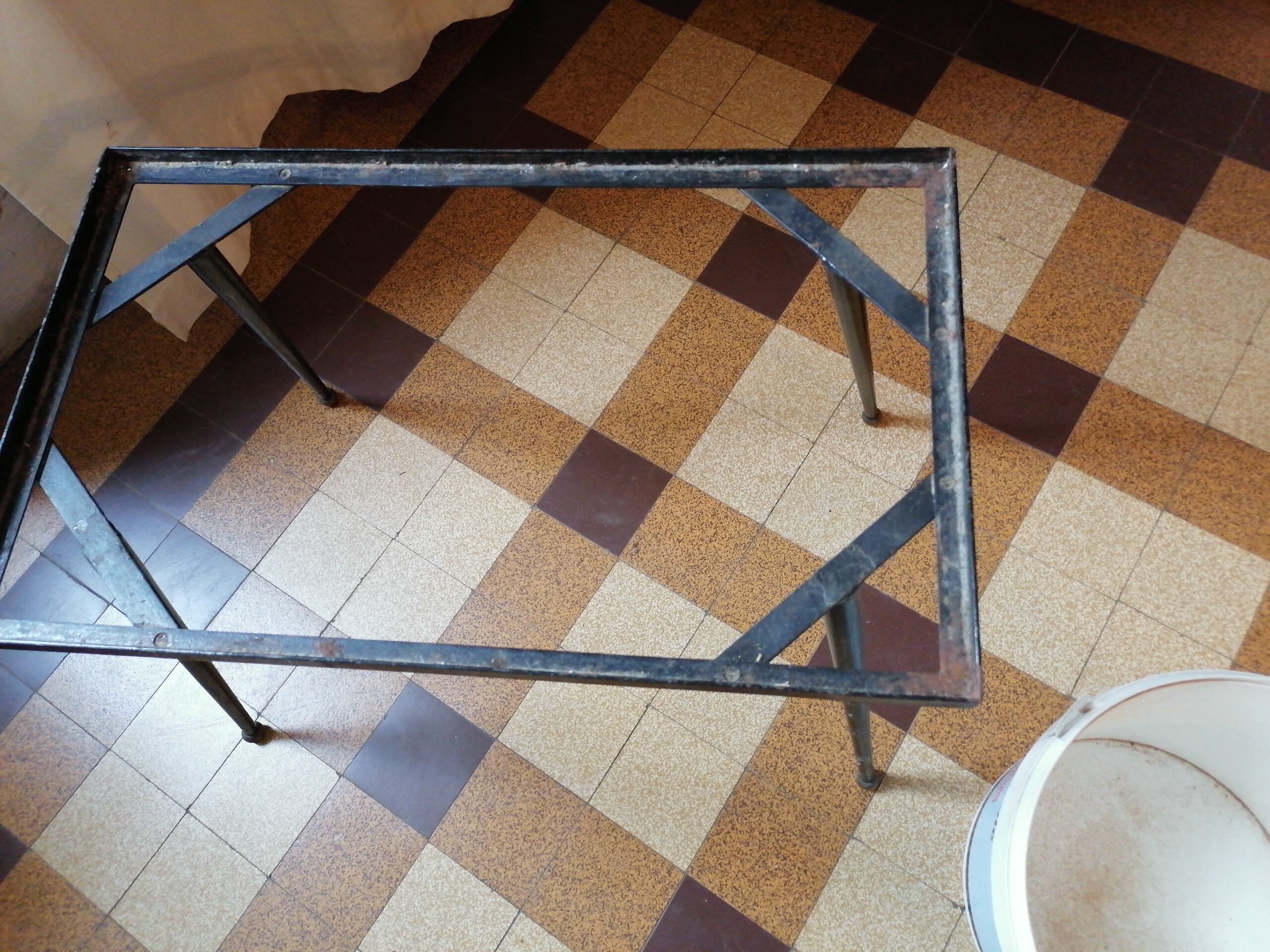 Coffee table structure iron ceramic black and white 1950/60