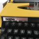 Machine à écrire brother deluxe 800 jaune