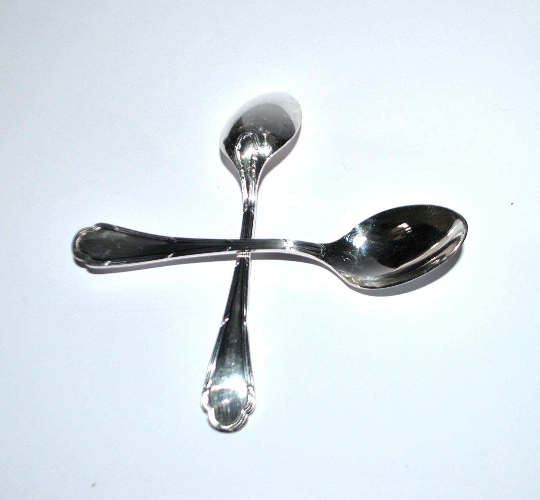 Ercuis set of 2 moka teaspoons Trianon in silver-plated metal with crossed ribbon 11 cm