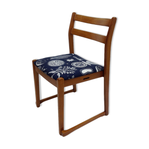 Chaise en teck avec tapisserie