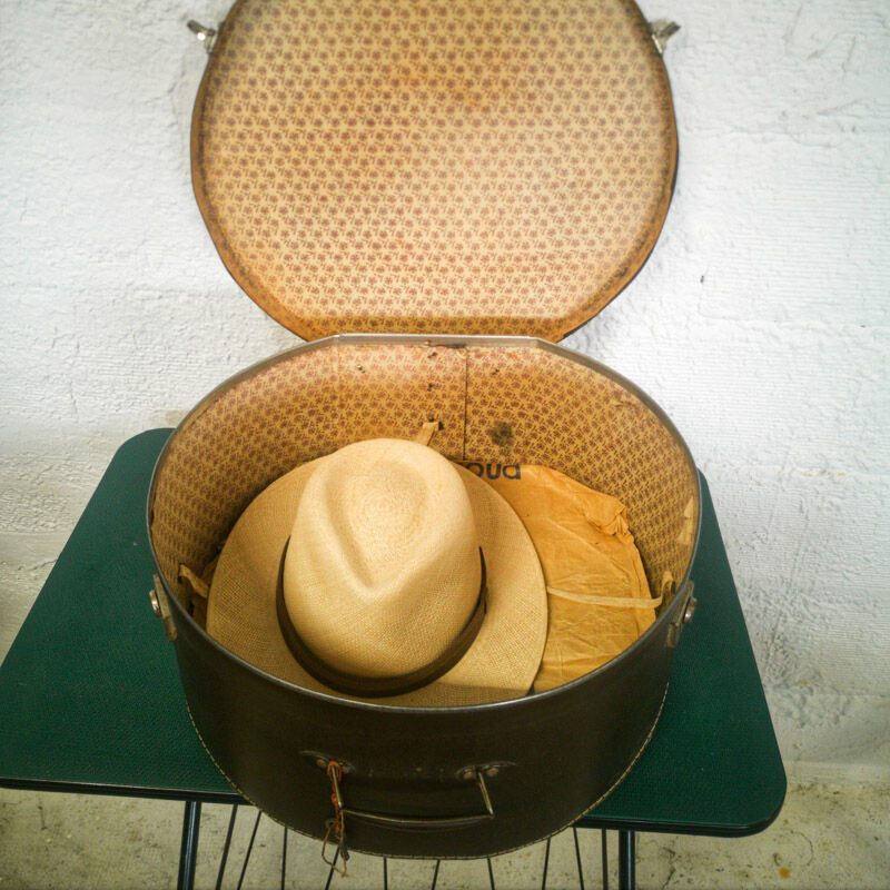 Hat box