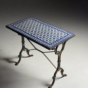 Table d'appoint en mosaïque et fonte