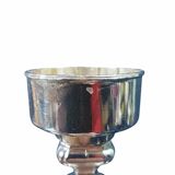 Pair of hurricane lamps – Silver-plated metal and glass.