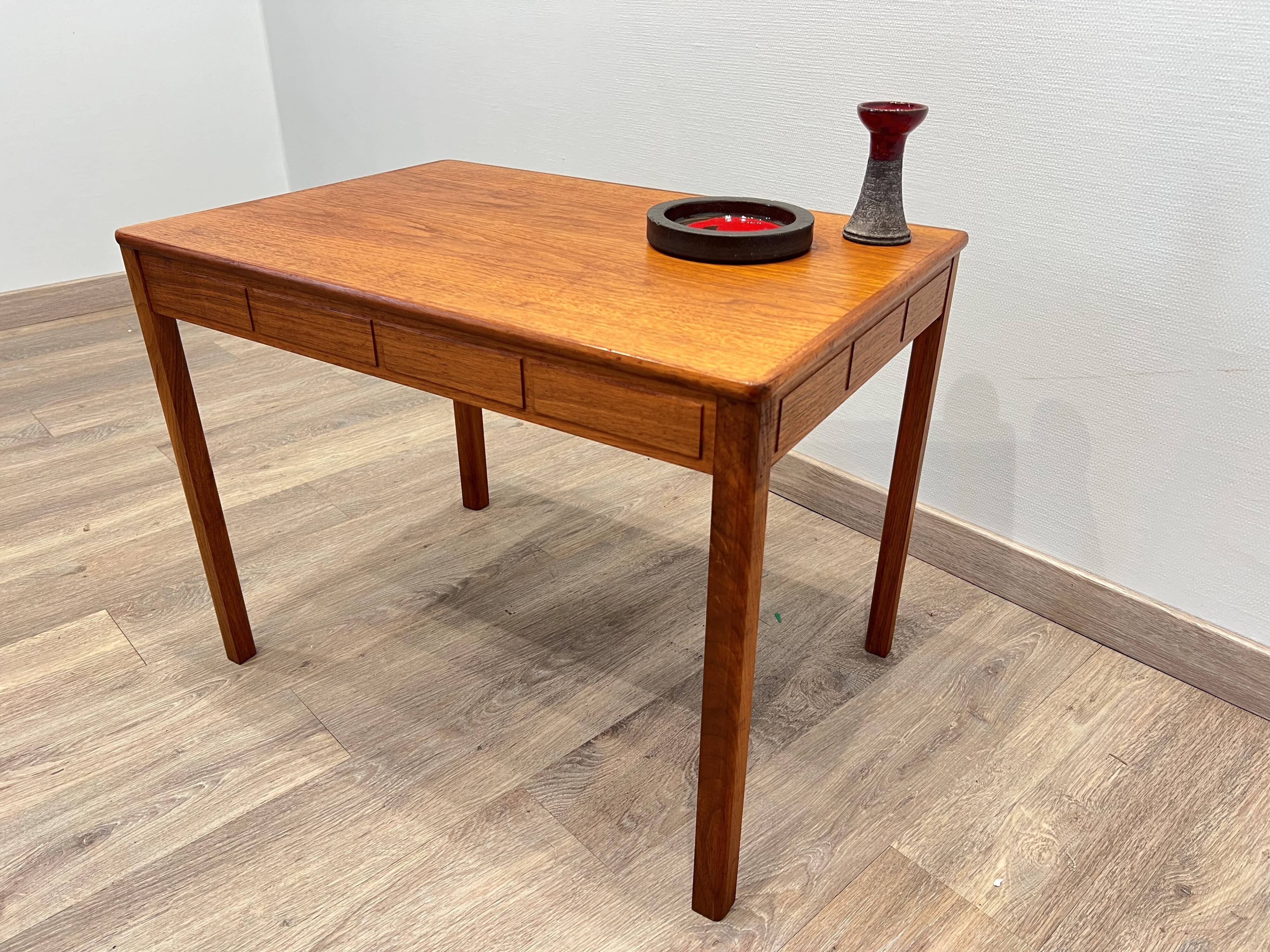 Table basse scandinave teck Seffle Mobelfabrik SWEDEN par Yngvar Sandström
