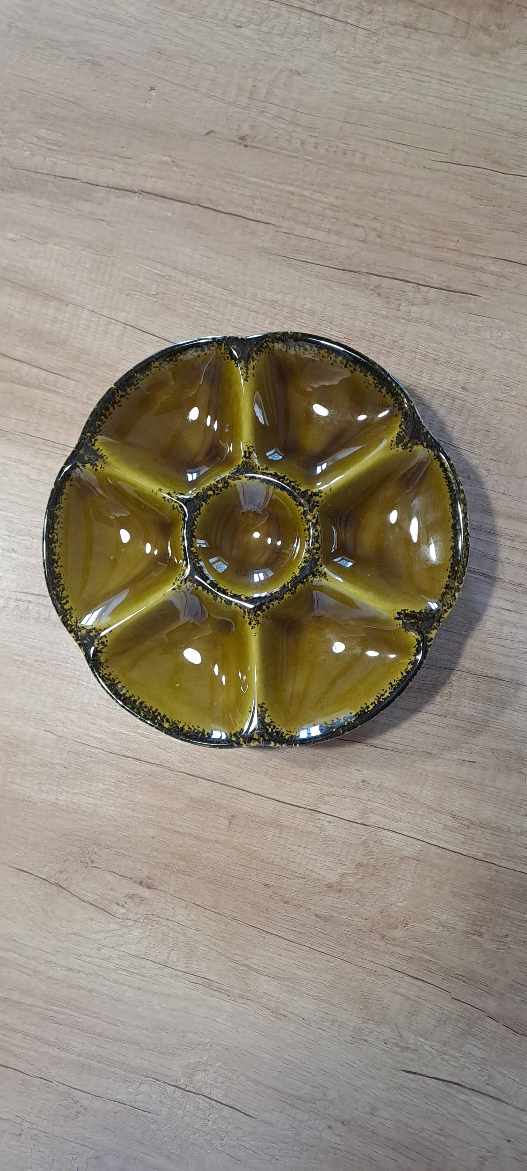 Gien earthenware oyster plates