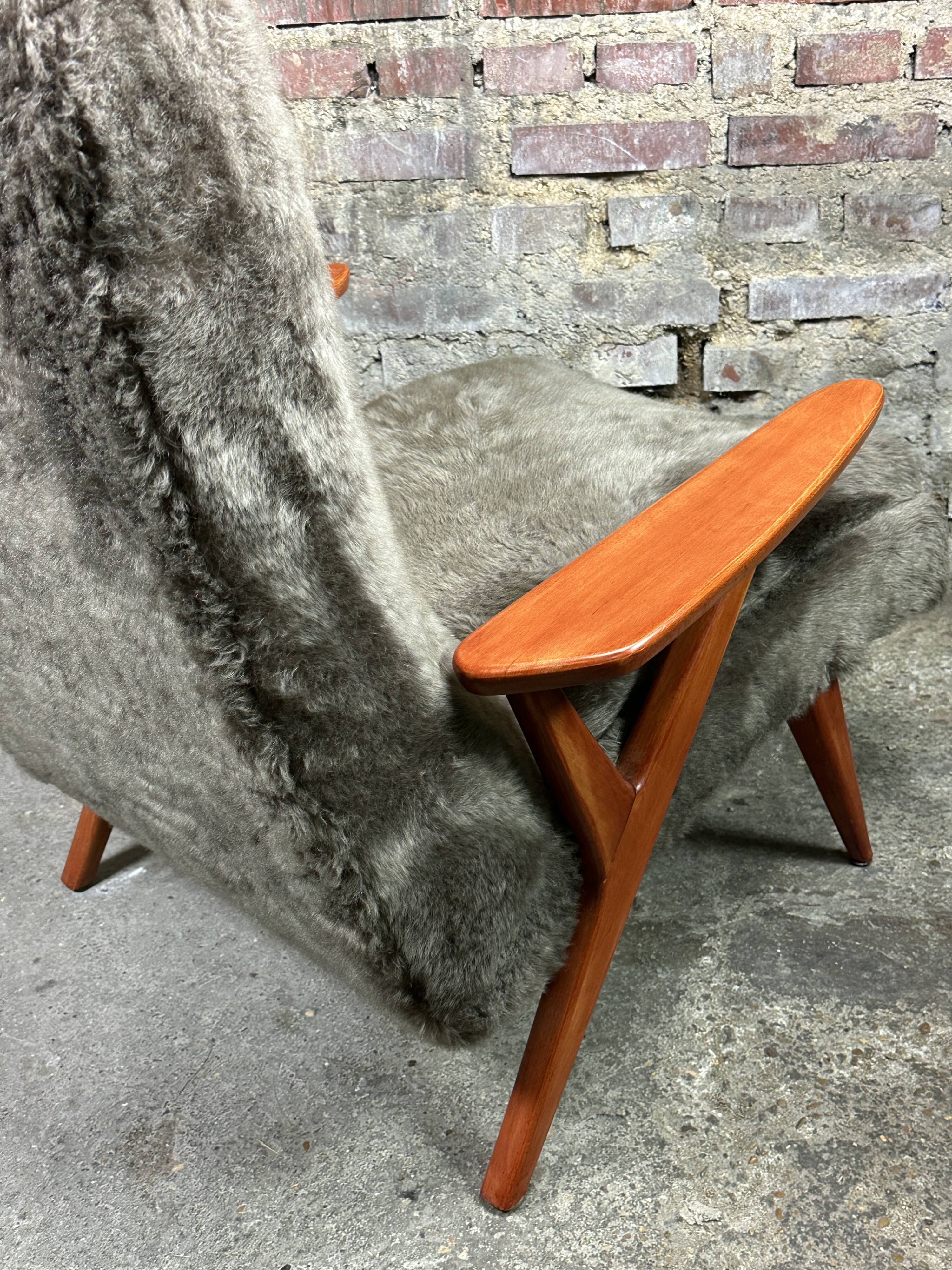 Vintage Scandinavian armchair 50'S in dyed beech and plush fabrics