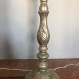 Pied de lampe de chevet joliement décoré